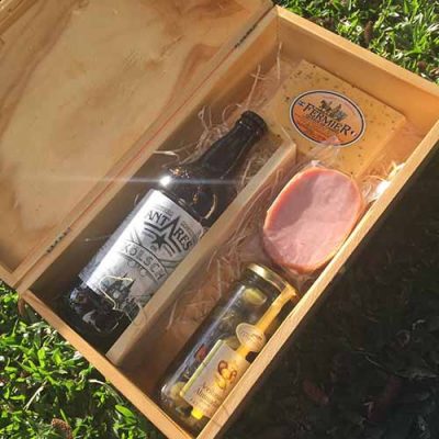 Regalo en caja de madera con logo para LG