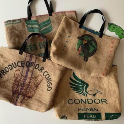 Bolsos a partir de materiales reutilizados